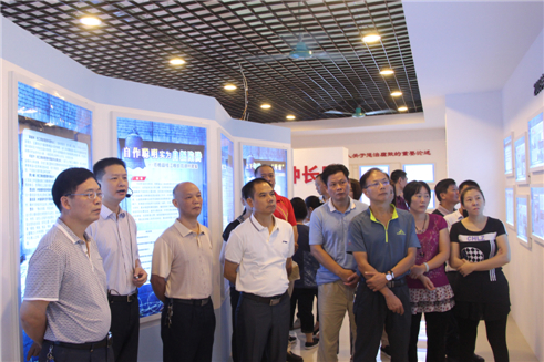 梧州市總工會(huì)組織干部職工到梧州監(jiān)獄開(kāi)展警示教育活動(dòng)。.jpg
