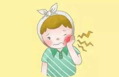 進食、遇到冷熱刺激時產(chǎn)生疼痛